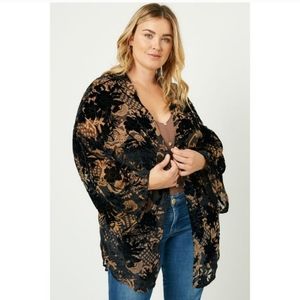 Hayden 2X Velvet Burnout Kimono NWT